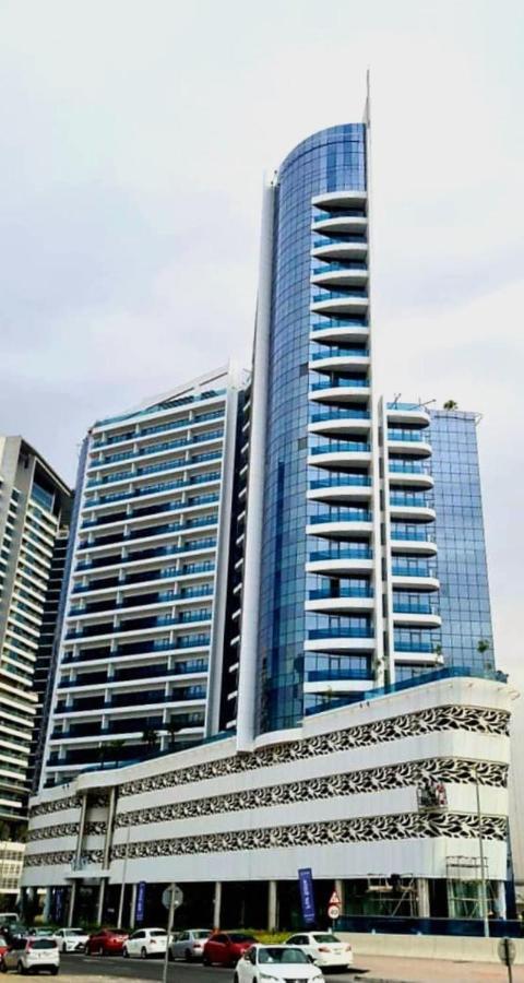 Elegant 2Br View With Rooftop Pool The Bay 두바이 외부 사진