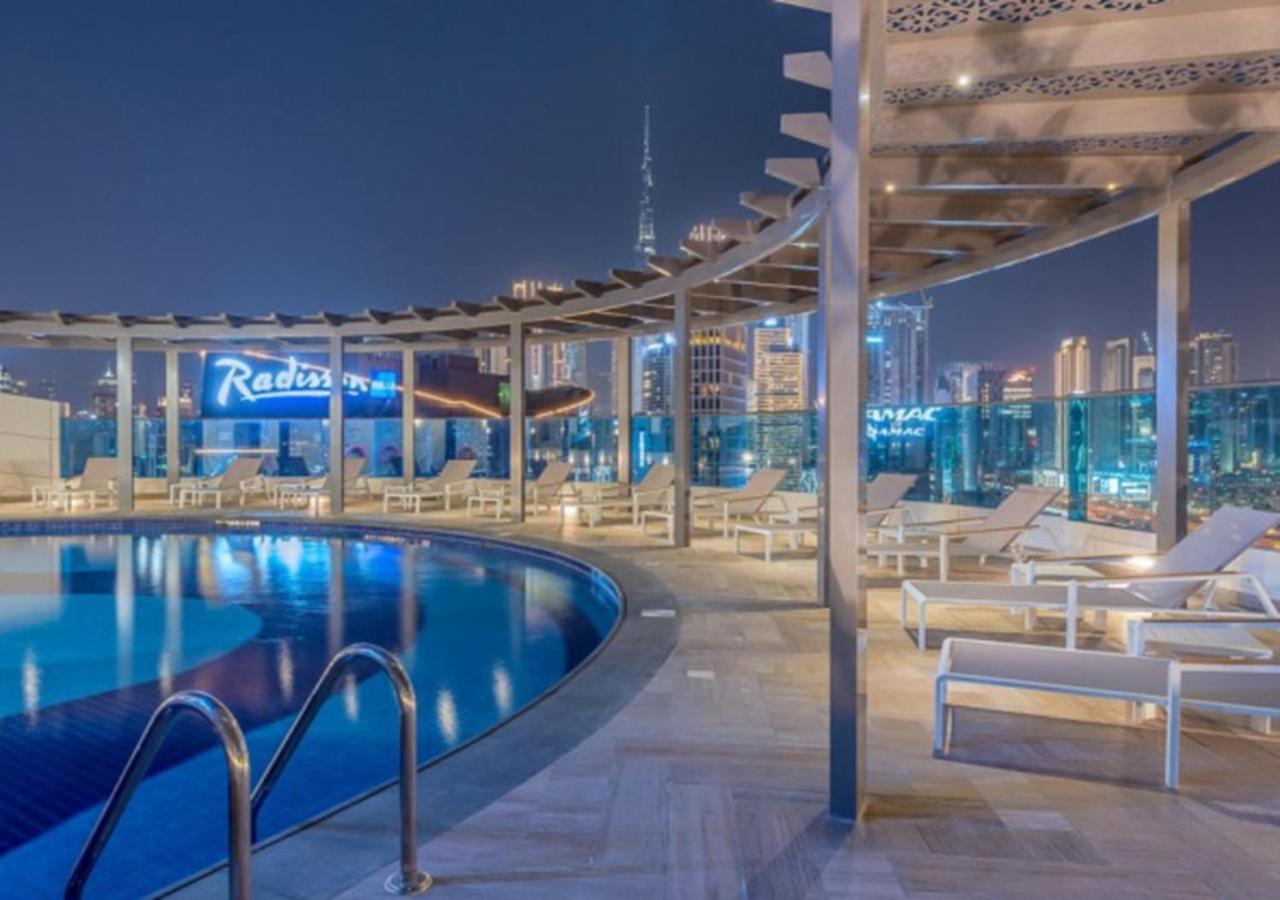 Elegant 2Br View With Rooftop Pool The Bay 두바이 외부 사진