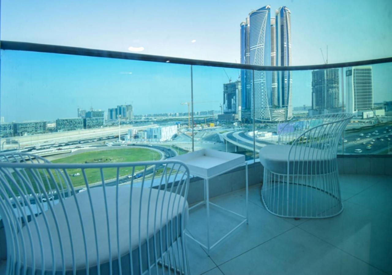 Elegant 2Br View With Rooftop Pool The Bay 두바이 외부 사진